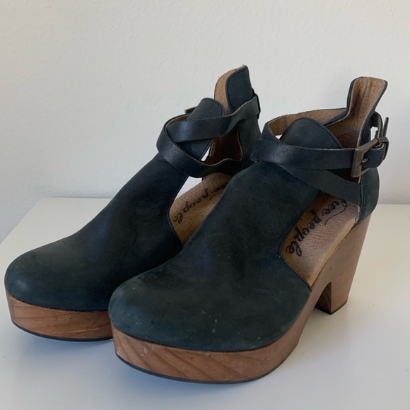 EUC Free People Cedar Leather Buckle Platform Wood Clogs, Black, Sz. 7 (EU37) - Picture 5 of 7